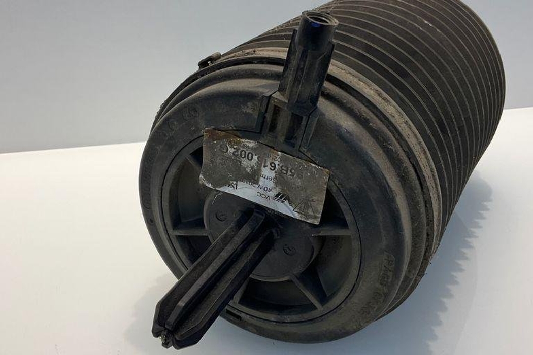 PORSCHE Macan 1 generation (2013-2023) Rear Right Air Suspension Cushion 95B616002G 31958750