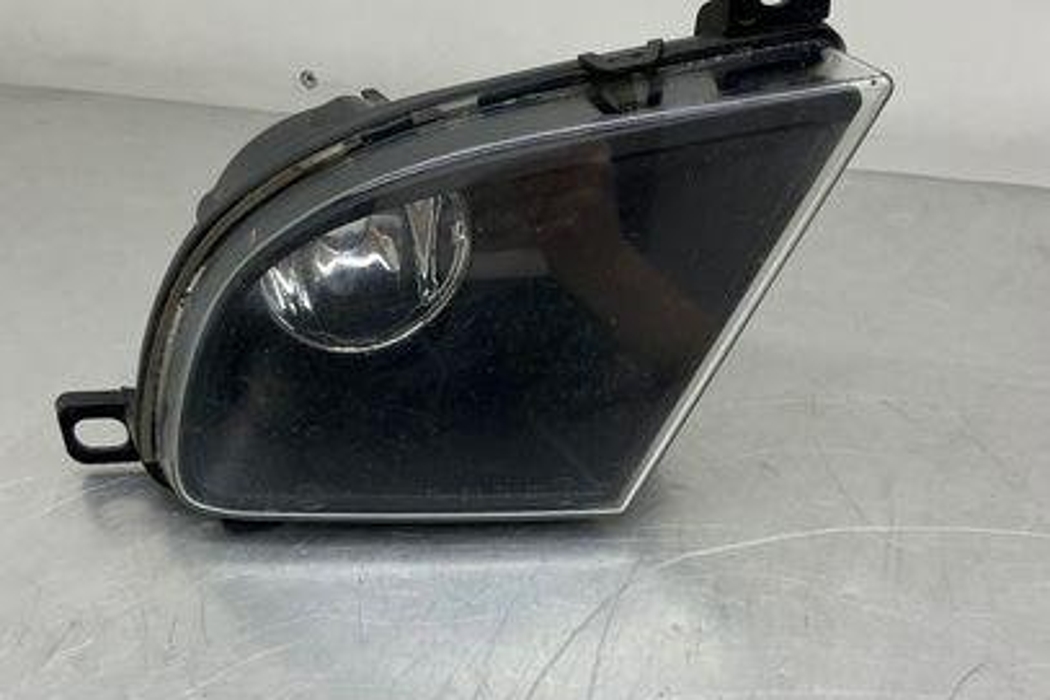 BMW 5 Series E60/E61 (2003-2010) Priekšējais kreisais miglas lukturis 7177711 20633699