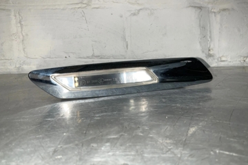 BMW 5 Series F10/F11 (2009-2017) Vänster framskärm Blinkers 7154167 27912809