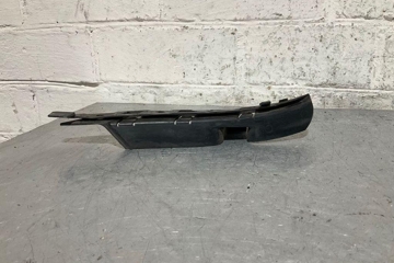 BMW 5 Series E60/E61 (2003-2010) Priekšējā labā bufera stiprinājums 7033706 30384270
