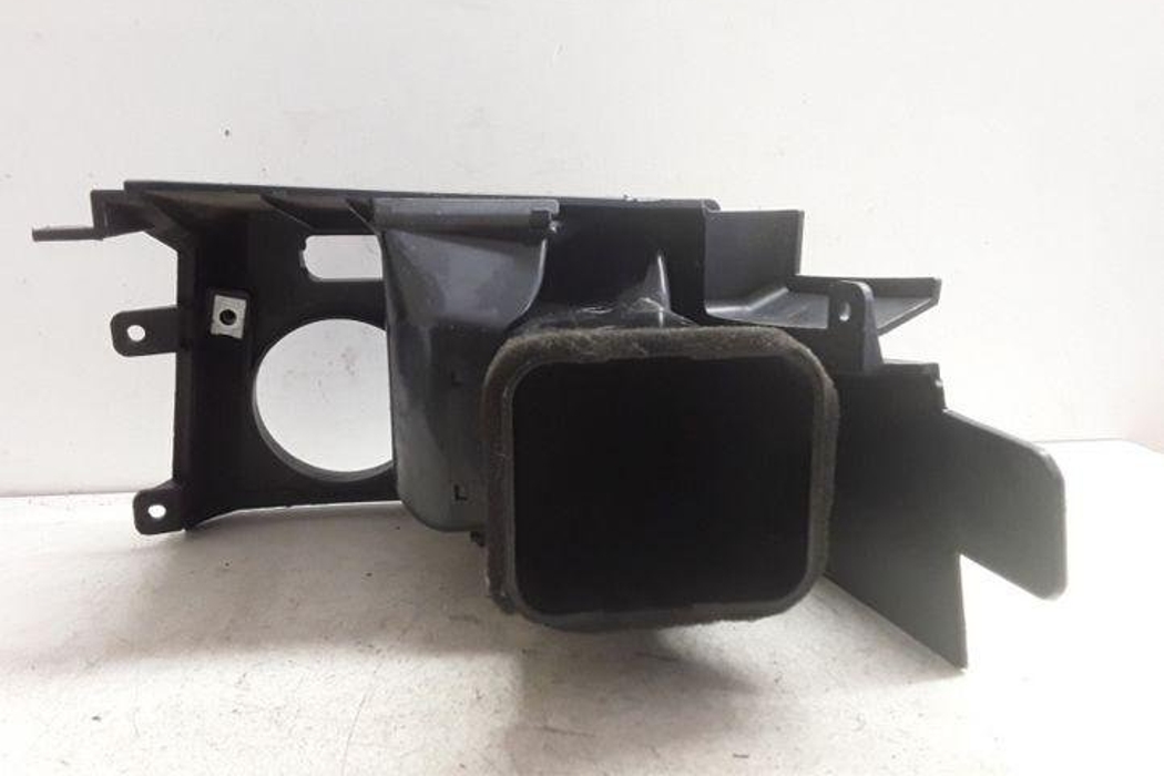 MERCEDES-BENZ Sprinter 2 generation (906) (2006-2018) Otvory na vetranie na prístrojovej doske A9068300754 25475578