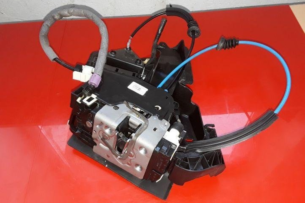 MERCEDES-BENZ C-Class W204/S204/C204 (2004-2015) Rear Right Door Lock A2047302235,ZGS005 25534482