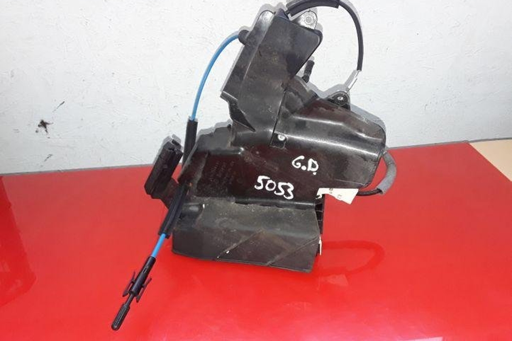 MERCEDES-BENZ C-Class W204/S204/C204 (2004-2015) Rear Right Door Lock A2047302235,ZGS005 25534482