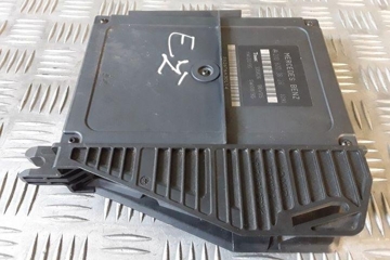 MERCEDES-BENZ E-Class W210 (1995-2002) Central locking control unit 2108203826,210820382609 25453737