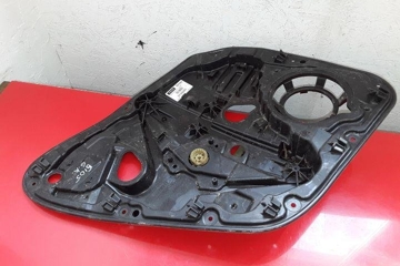 VOLVO V40 2 generation (2012-2020) Aizmugurējo kreiso durvju logu pacēlājs 31276217,3134201 25543635
