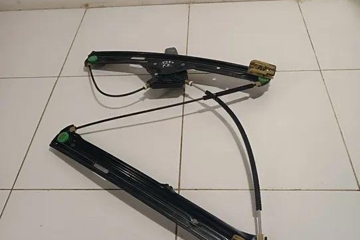 BMW X5 F15 (2013-2018) Priekšējo kreiso durvju logu pacēlājs 7283491,728683 25564464