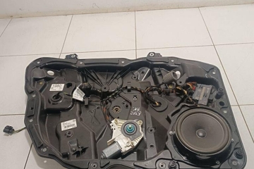 VOLKSWAGEN Touareg 2 generation (2010-2018) Стеклоподъемник передней левой двери 7P6837461,7P6837755B 30357194
