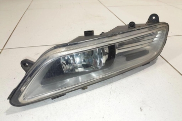 VOLKSWAGEN Passat B7 (2010-2015) Front Right Fog Light 31806266
