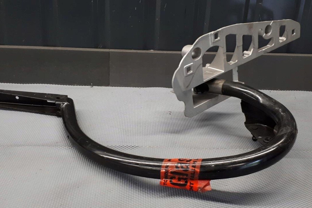 MERCEDES-BENZ E-Class W213/S213/C238/A238 (2016-2024) Labās puses bagāžnieka eņģe A2137500328 30167830