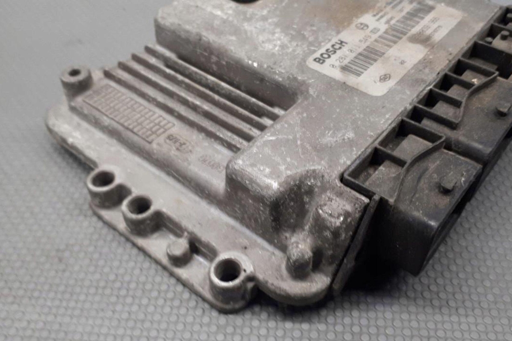 RENAULT Scenic 2 generation (2003-2010) Engine Control Unit ECU 8200391966 30186735