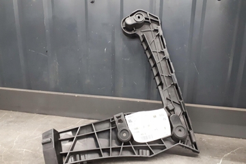 AUDI A4 B8/8K (2011-2016) Aizmugurējā kreisā bampera stiprinājums 8W9807453C 30165251
