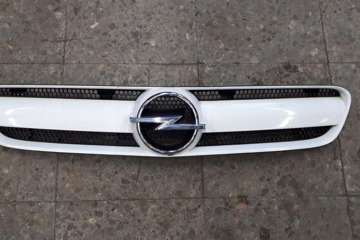 OPEL Vectra C (2002-2005) Priekšējā bampera augšējā reste 13123491 30169241