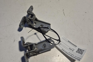 MITSUBISHI Pajero 4 generation (2006-2023) Front Right Door Hinge 32200461