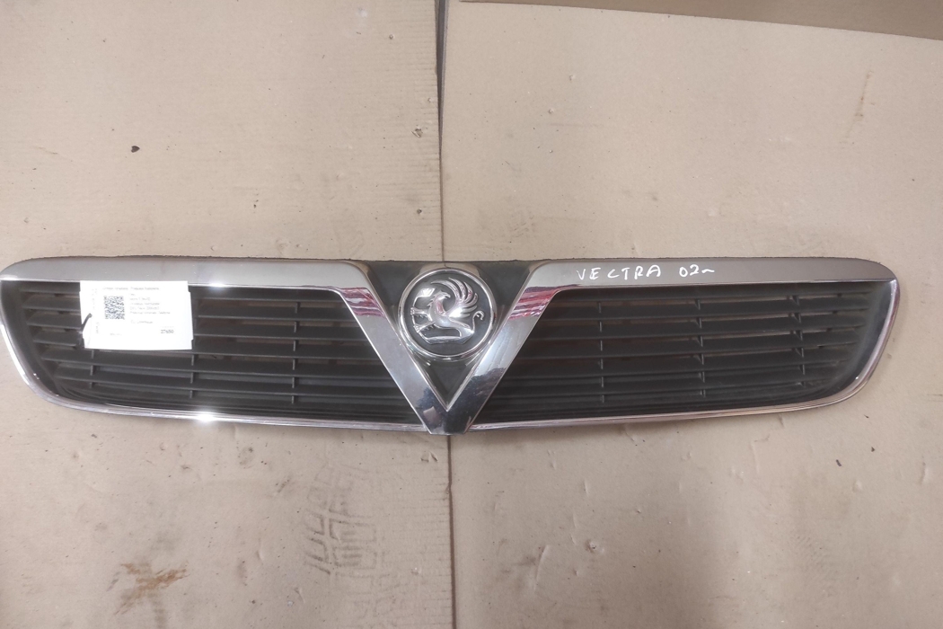 OPEL Vectra B (1995-1999) Priekšējā bampera augšējā reste 13106814 28641800