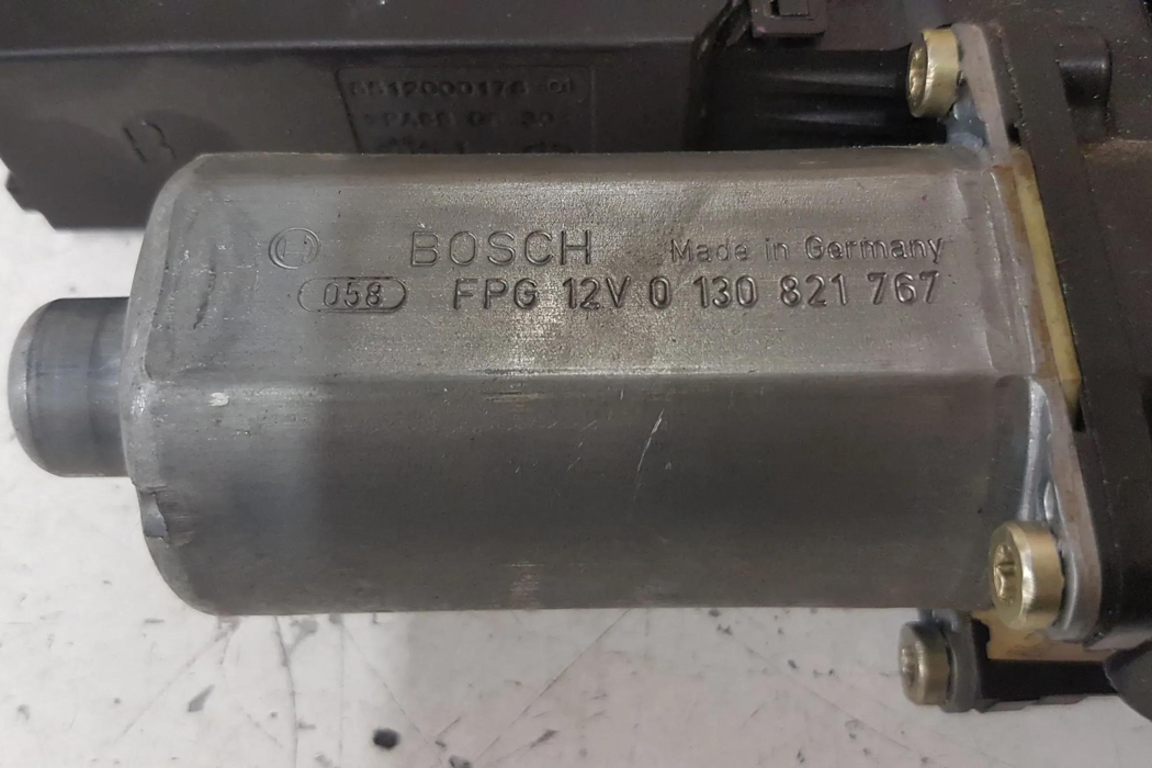 PEUGEOT 308 Стеклоподъемник передней левой двери 9637131280 28765293