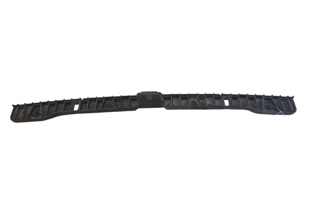 VOLKSWAGEN Golf 8 generation (2019-2023) Aizmugurējā labā bampera stiprinājums 1K6807863 30778747