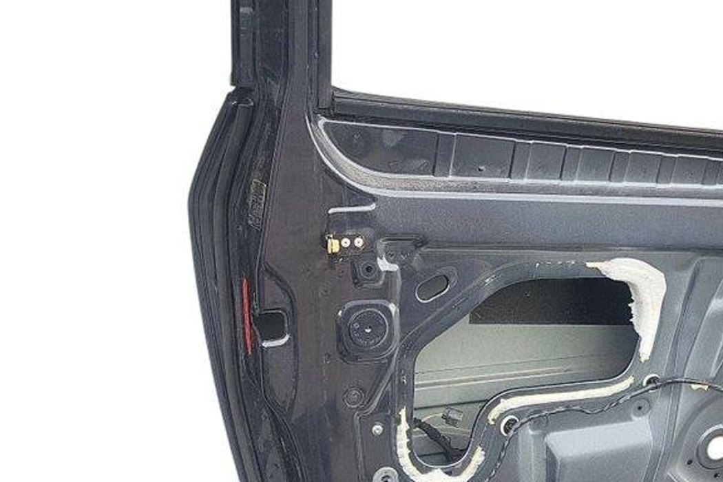 RENAULT Megane 3 generation (2008-2020) Front Left Door 32388265