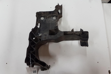 RENAULT Megane 3 generation (2008-2020) Front Right Bumper Bracket 8200137496 28737795