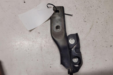 AUDI A3 8P (2003-2013) Front Right Bonnet Hinge 8P0823302B 30915044