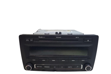 SKODA Octavia 2 generation (2004-2013) Mūzikas atskaņotājs ar Navigāciju / GPS 1Z0035161F 31225549