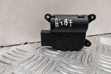 AUDI A4 B7/8E (2004-2008) Клапаны управления внутренним подогревом 663831B,0132801308 30538303