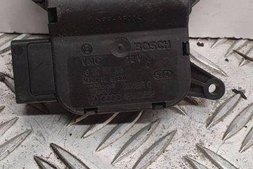 AUDI A4 B7/8E (2004-2008) Interior Heater Flap Motor Actuator 8E1820511B 30542937