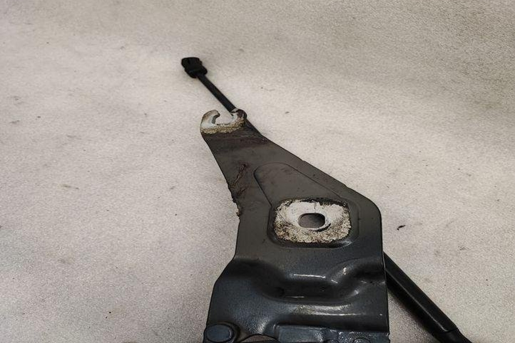 BMW X5 E70 (2006-2013) Front Left Bonnet Hinge 7208627 27439431