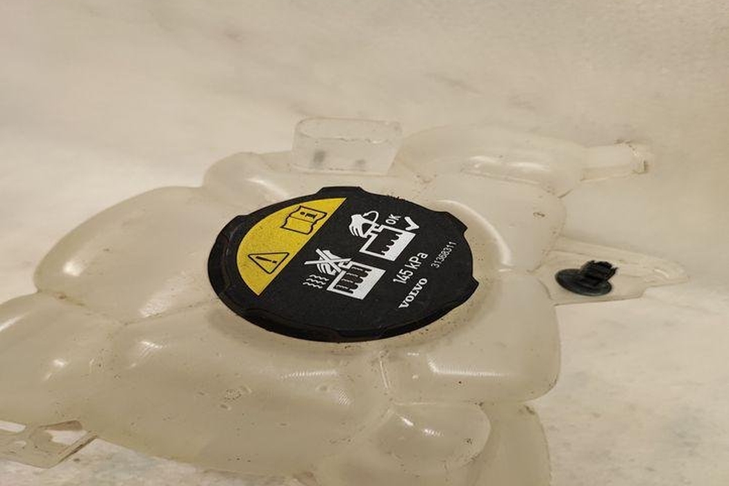 VOLVO XC90 2 generation (2014-2024) Expansion Tank 31368311 27439564
