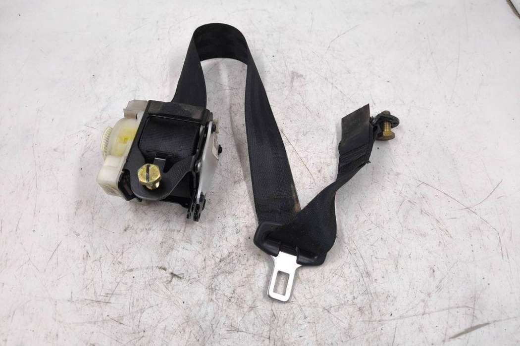 AUDI A4 B6/8E (2000-2005) Rear Left Seatbelt 8E5857805G 31487885
