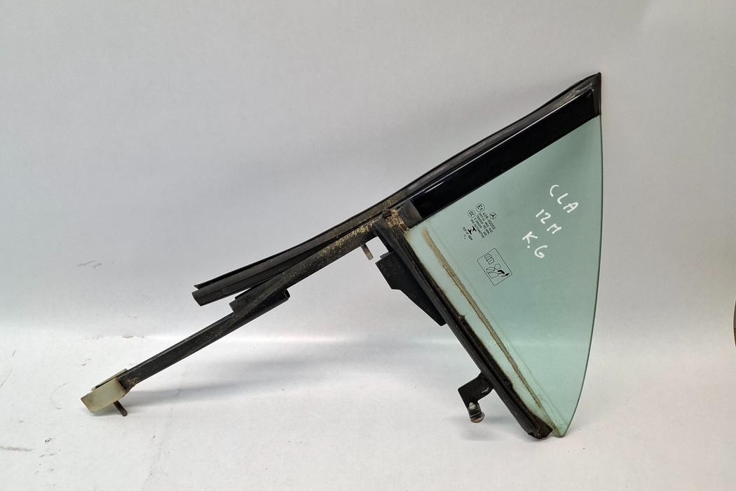 MERCEDES-BENZ CLA-Class C117 (2013-2016) Rear door left-hand window 31492856
