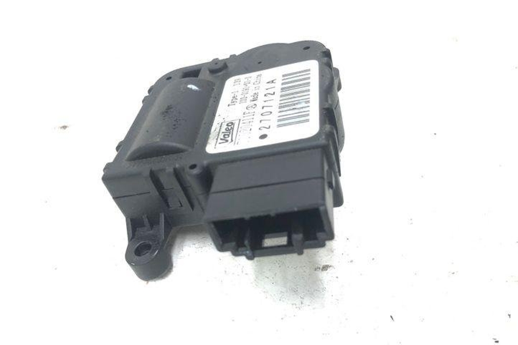RENAULT Scenic 3 generation (2009-2015) Клапаны управления внутренним подогревом 2707121A,T1020411F,1000191010 21315246
