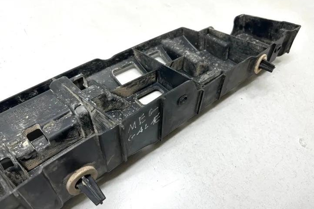 RENAULT Megane 3 generation (2008-2020) Rear Left Bumper Bracket 850420001R 27252697