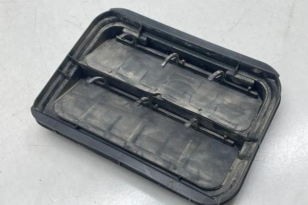 RENAULT Megane 3 generation (2008-2020) Body Ventilation Grilles 7700838358 27252725
