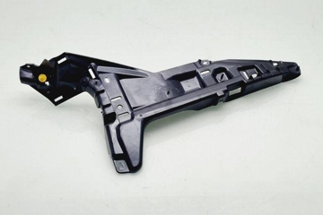 TESLA Model S 1 generation (2012-2024) Aizmugurējā labā bampera stiprinājums 100927300F 21323374