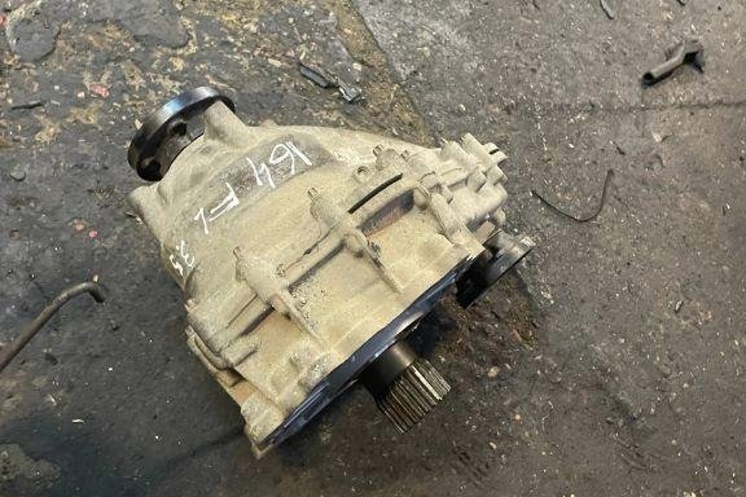 MERCEDES-BENZ M-Class W164 (2005-2011) Раздатка A2512802100 31747971