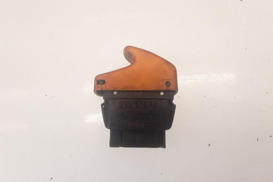 RENAULT Megane 1 generation (1995-2003) Aizmugurējo labo durvju loga pacelšanas slēdzis 166696 20731431