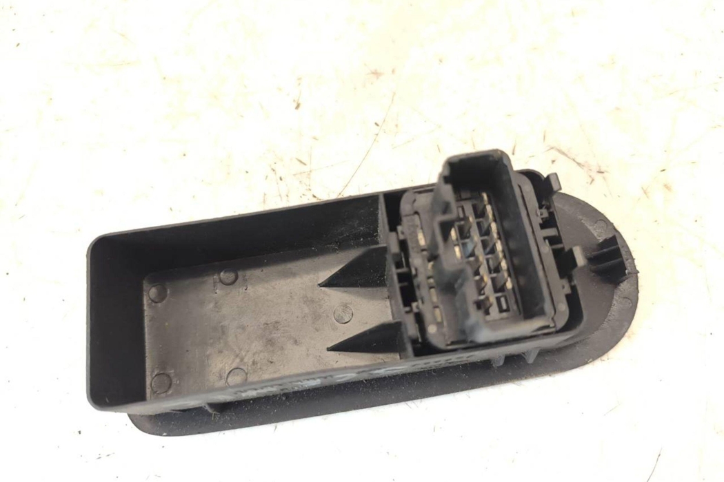 RENAULT Megane 2 generation (2002-2012) Aizmugurējo kreiso durvju loga pacēlāja slēdži 156018090 29774638