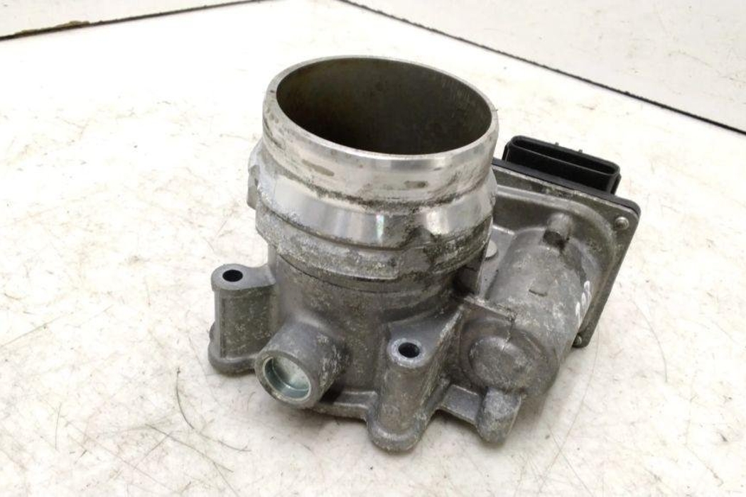 VOLVO XC40 1 generation (2017-2024) Throttle Body 32202650 30424918