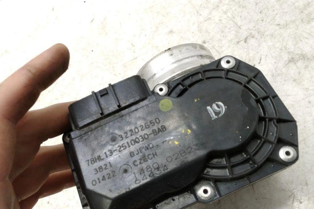 VOLVO XC40 1 generation (2017-2024) Throttle Body 32202650 30424918