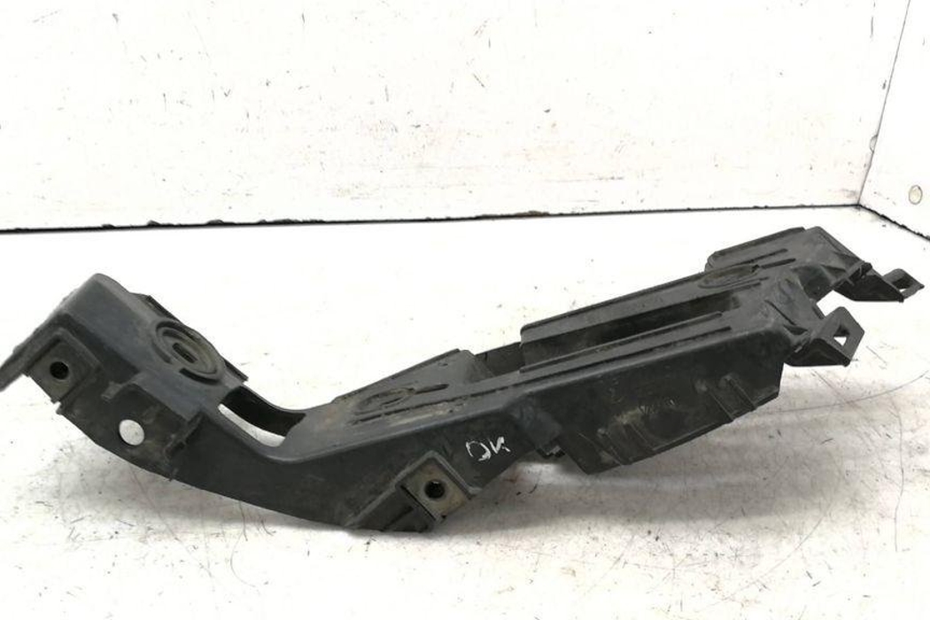VOLKSWAGEN Golf 5 generation (2003-2009) Держатель заднего бампера правый 1K6807394 30706667