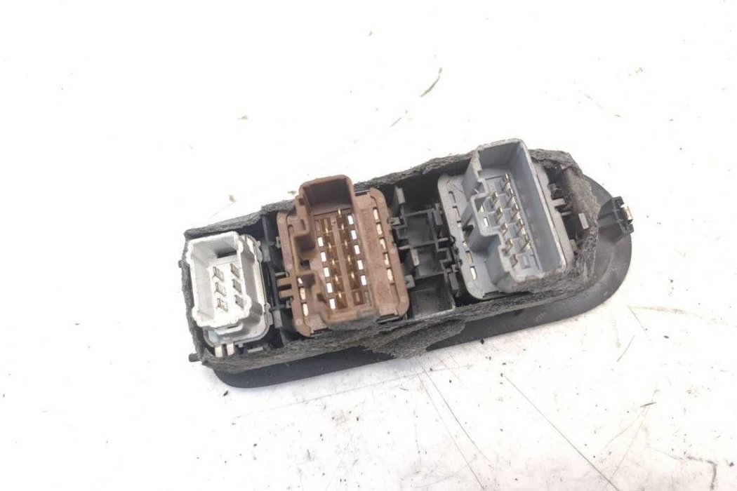 RENAULT Megane 2 generation (2002-2012) Aizmugurējo kreiso durvju loga pacēlāja slēdži 30776309