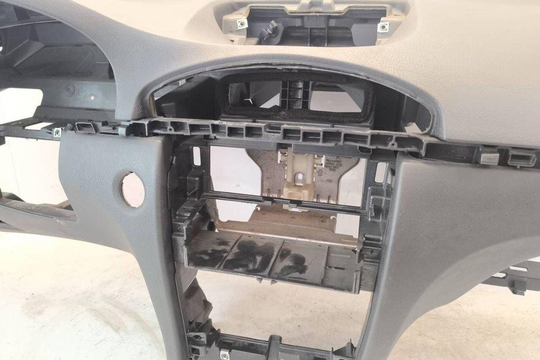 RENAULT Laguna 2 generation (2001-2007) Dashboard 8200293630B 32107659