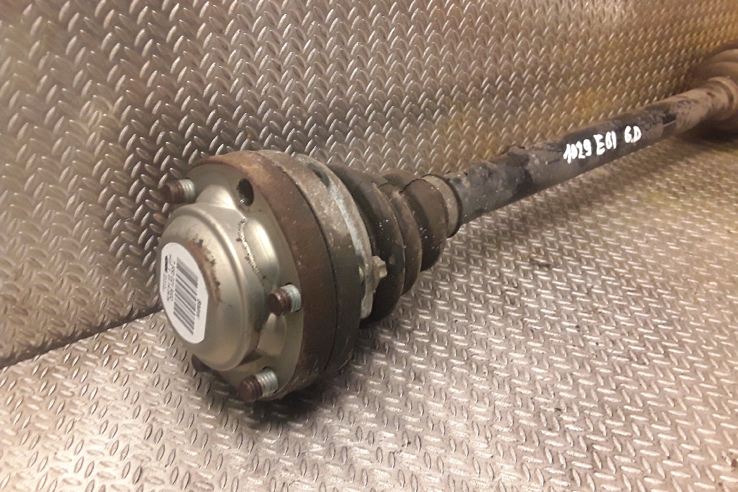BMW 5 Series E60/E61 (2003-2010) Rear Right Driveshaft 7550021 11088623