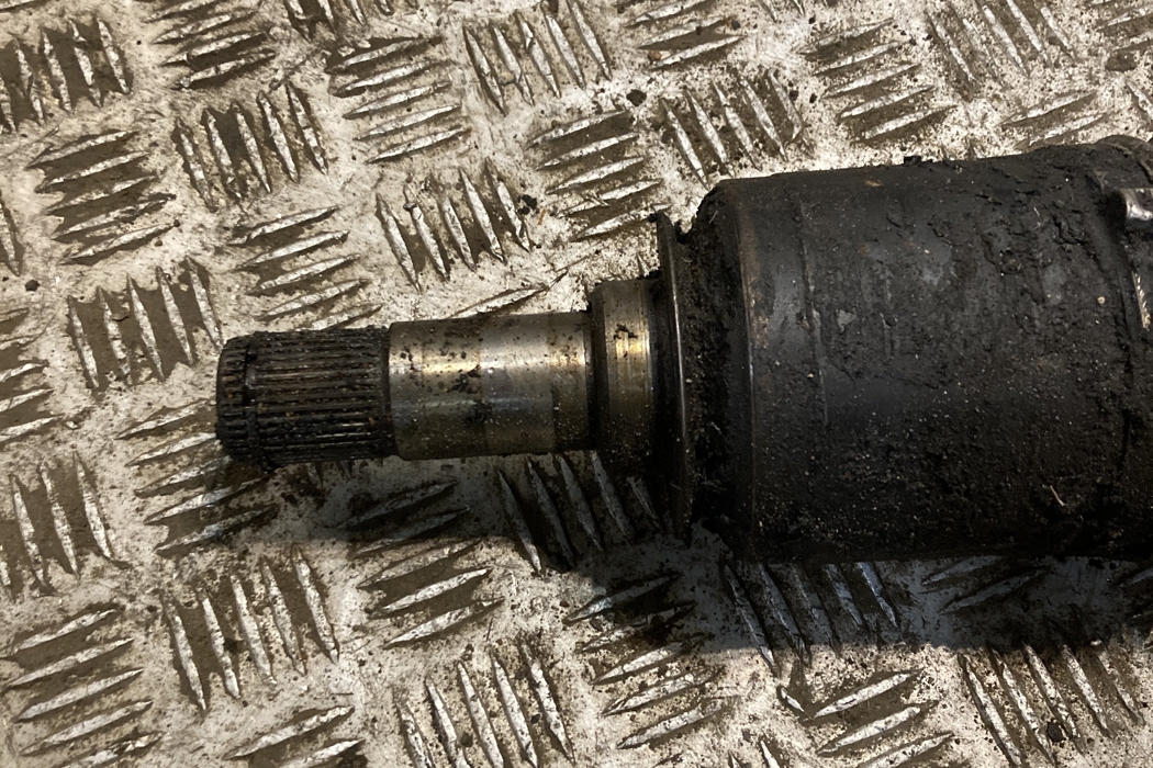 MERCEDES-BENZ M-Class W163 (1997-2005) Priekšējā kreisā pusass 1633300401,A1633300401 27396562