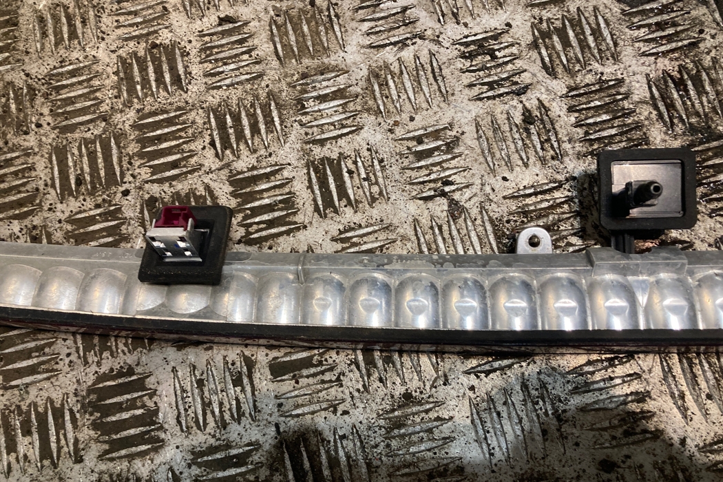 MERCEDES-BENZ E-Class W212/S212/C207/A207 (2009-2016) Aizmugurējā vāka gaisma 2128200156,A2128200156 28253430