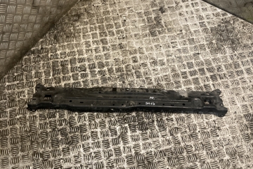 MERCEDES-BENZ C-Class W204/S204/C204 (2004-2015) The central part of the TV 2046200072,A2046200072 28268041