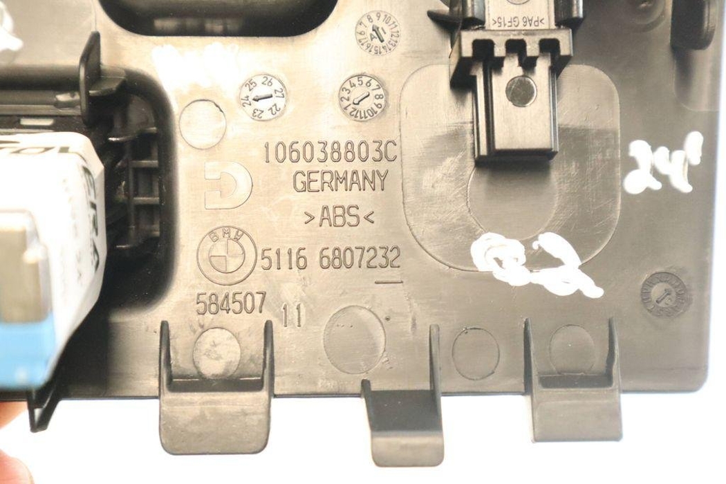 BMW 4 Series G22, G23, G26 (2020-2023) USB 5A84161 30971241