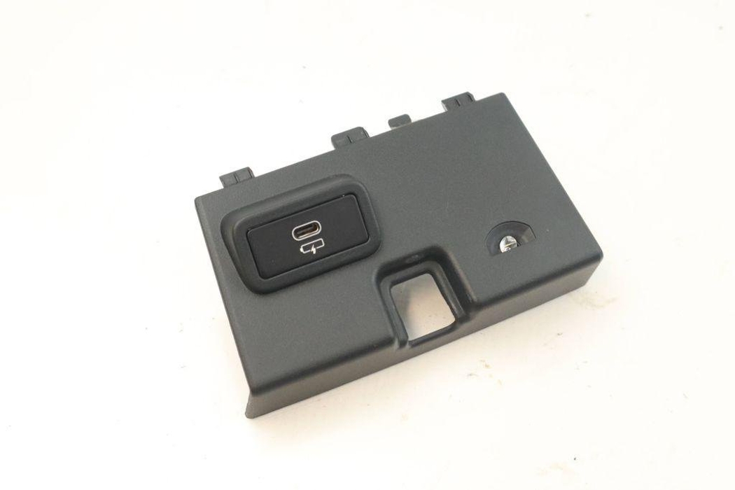 BMW 4 Series G22, G23, G26 (2020-2023) USB 5A84161 30971241