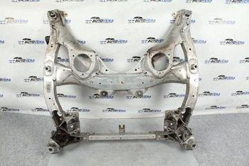 BMW 7 Series F01/F02 (2008-2015) Priekšējās balstiekārtas rāmis 6796692 30973637