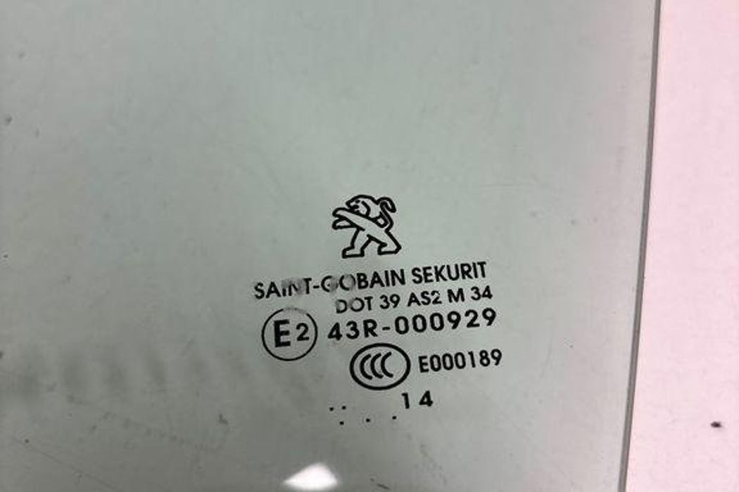 PEUGEOT 308 T9 (2013-2021) Стекло передней левой двери 43R000929,DOT39AS2M34 30565665